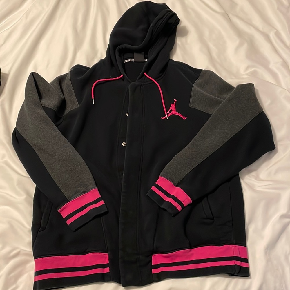 Large jordan button up hoodie